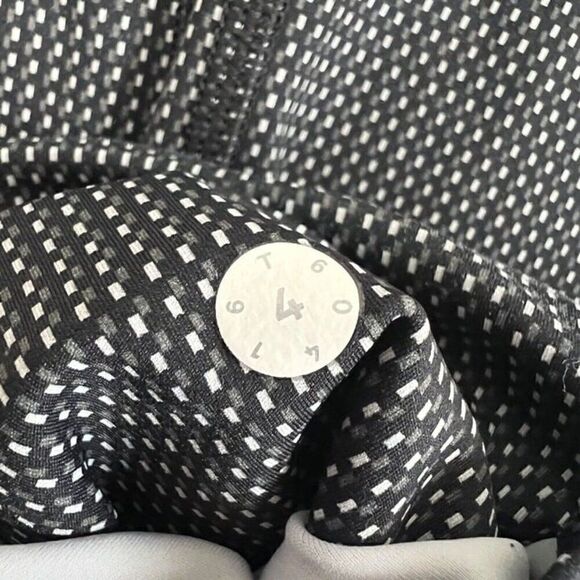 Lululemon Women's Leggings Wunder Polka Dot Size 4 Activewear Black & Grey - Picture 7 of 12